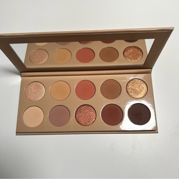 KKW Beauty trio of unused eyeshadow palettes, Classic, Matte Smoke, Matte Cocoa! - Picture 2 of 10